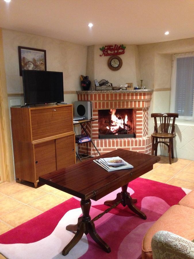 Apartamento Rural La Muralla De Pedraza Chavida Екстериор снимка